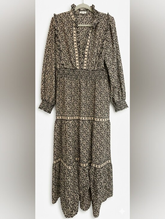 Max Studio Dresses & Skirts - Max Studio Black and Cream Printed Long-Sleeve Maxi Dress